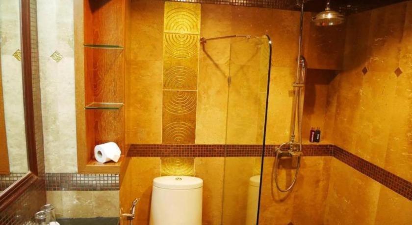 Chada Thai House Hotel 2*